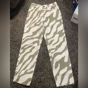 Trendy High Rise Striped Pants